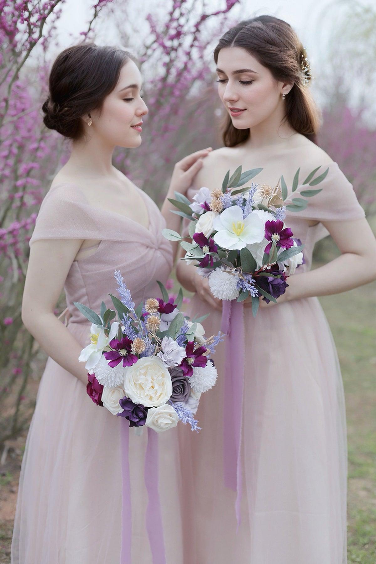 Bridesmaid Bouquets in Lilac & Gold