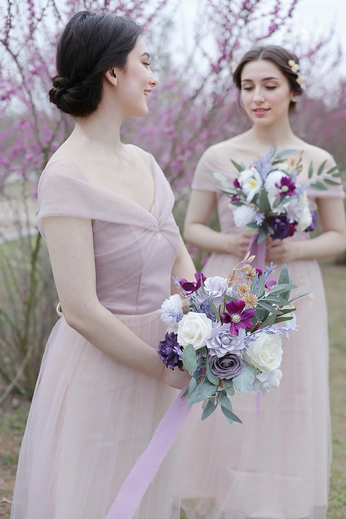 Bridesmaid Bouquets in Lilac & Gold