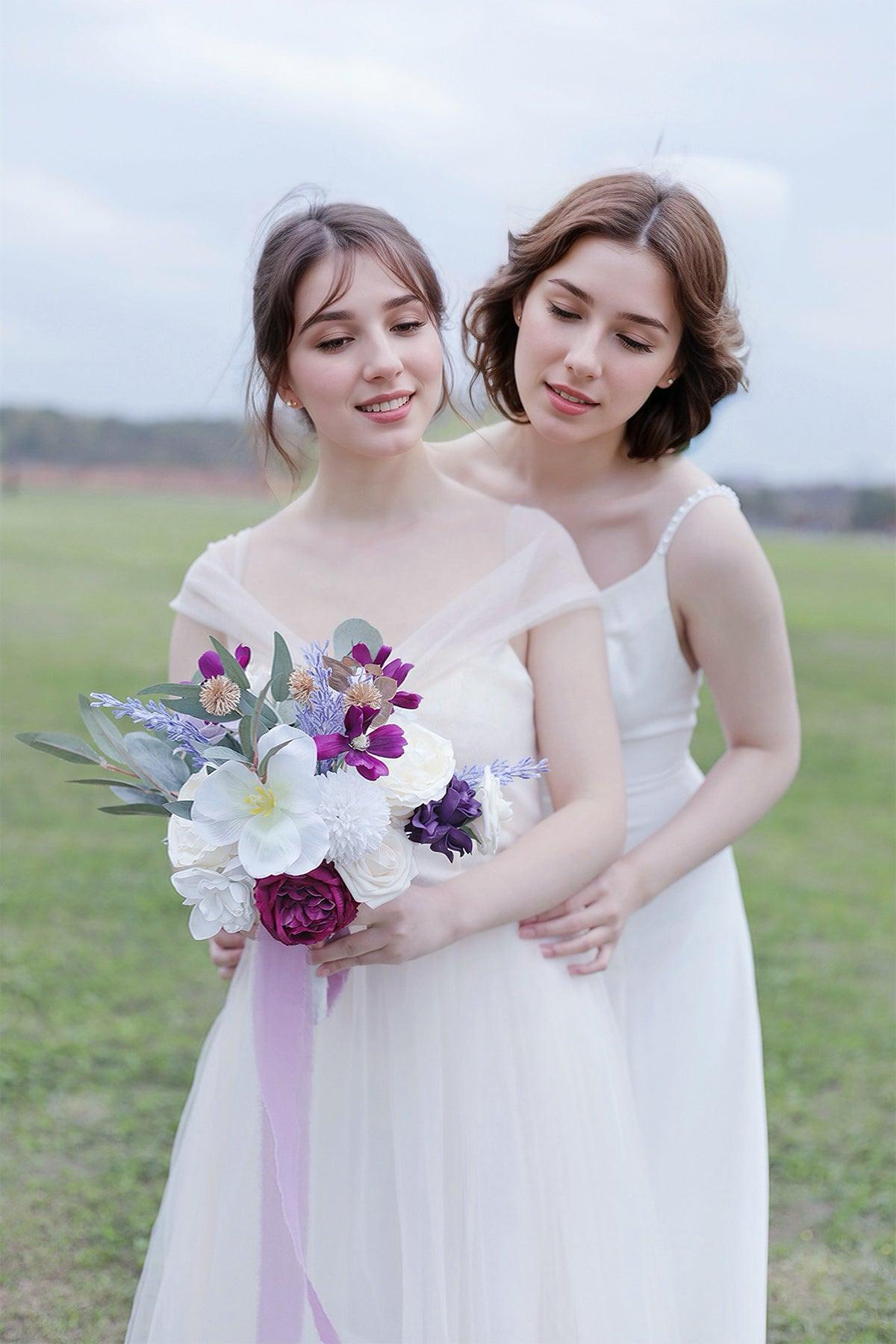 Bridesmaid Bouquets in Lilac & Gold