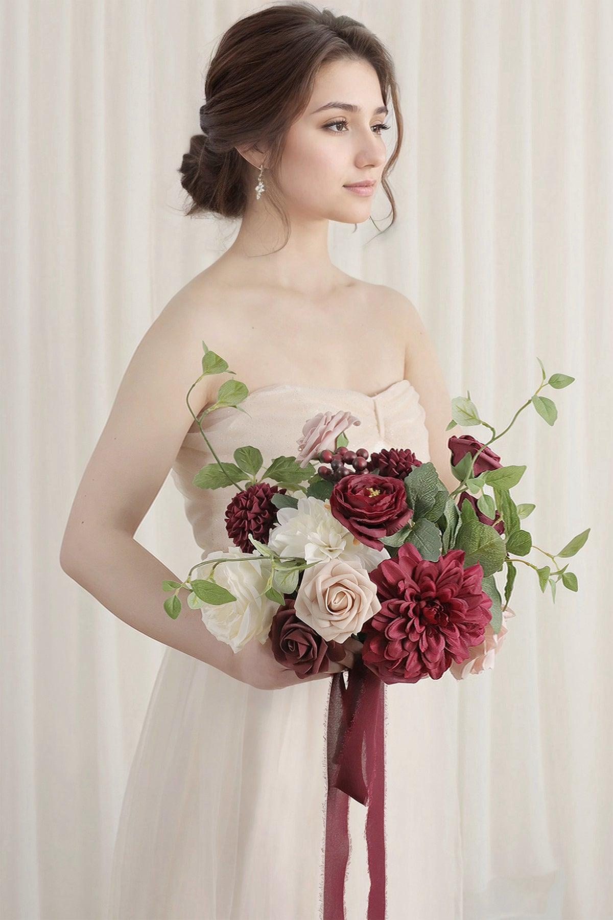 Bridesmaid Bouquets in Romantic Marsala