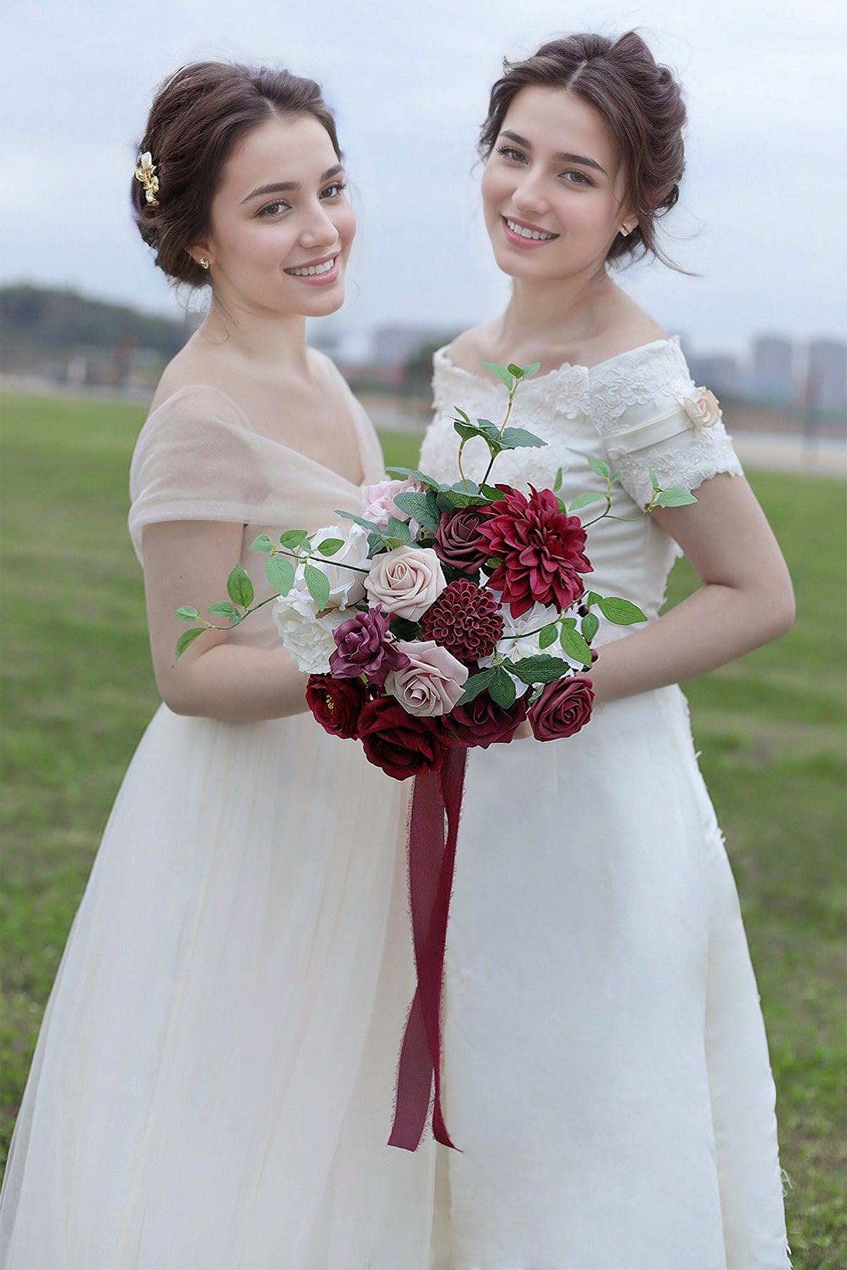 Bridesmaid Bouquets in Romantic Marsala