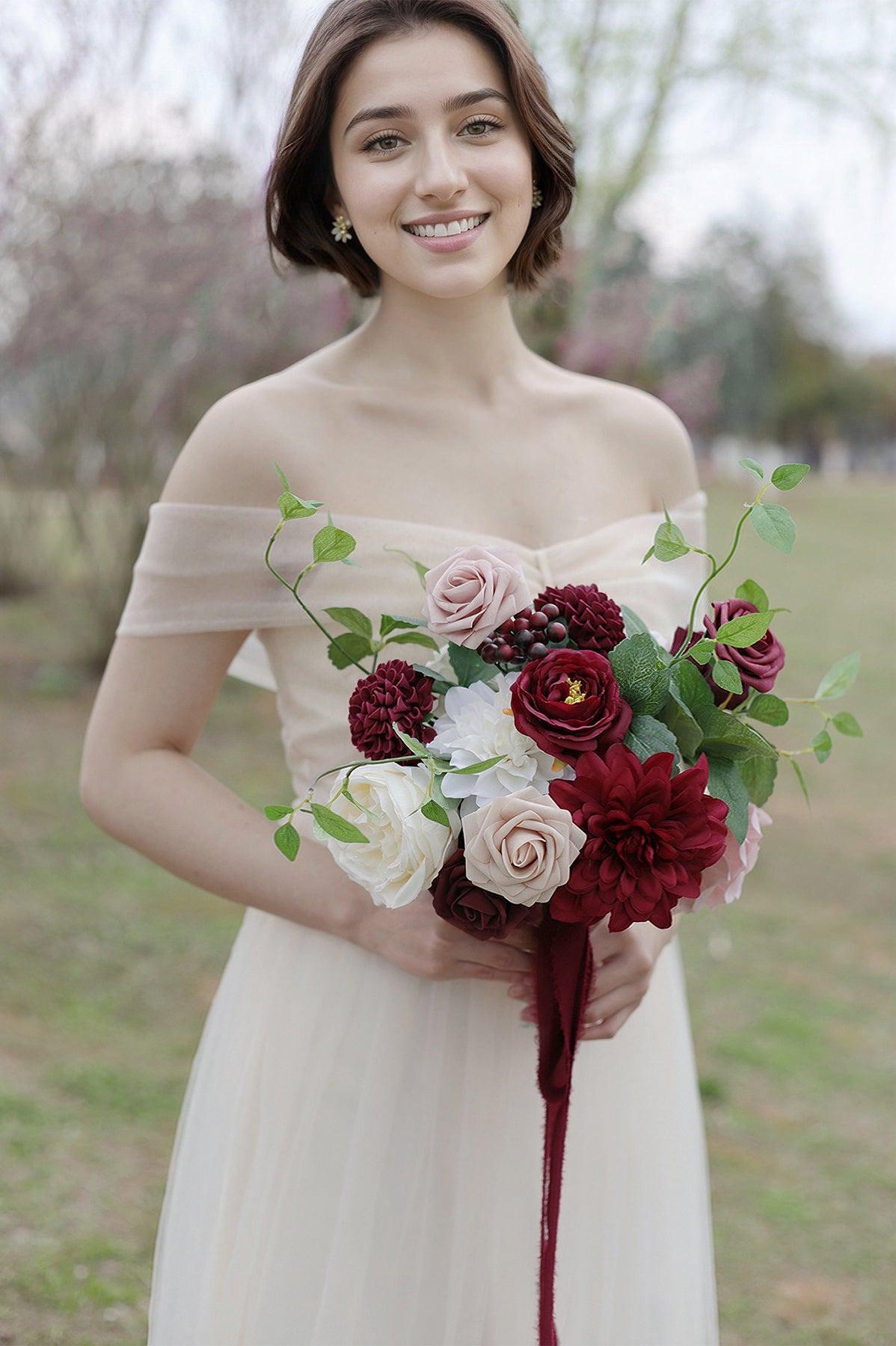 Bridesmaid Bouquets in Romantic Marsala