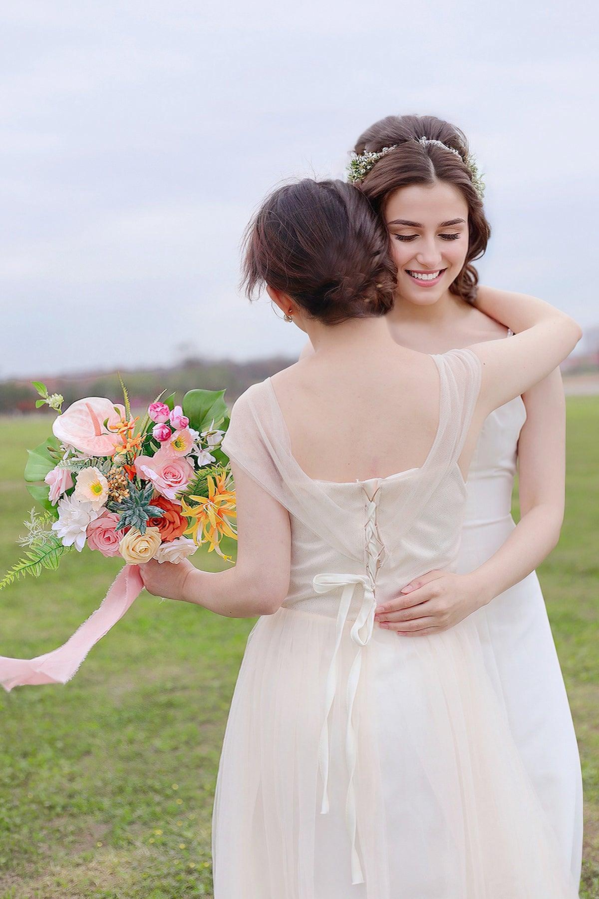 Bridesmaid Bouquets in Tropical Pink & Cream