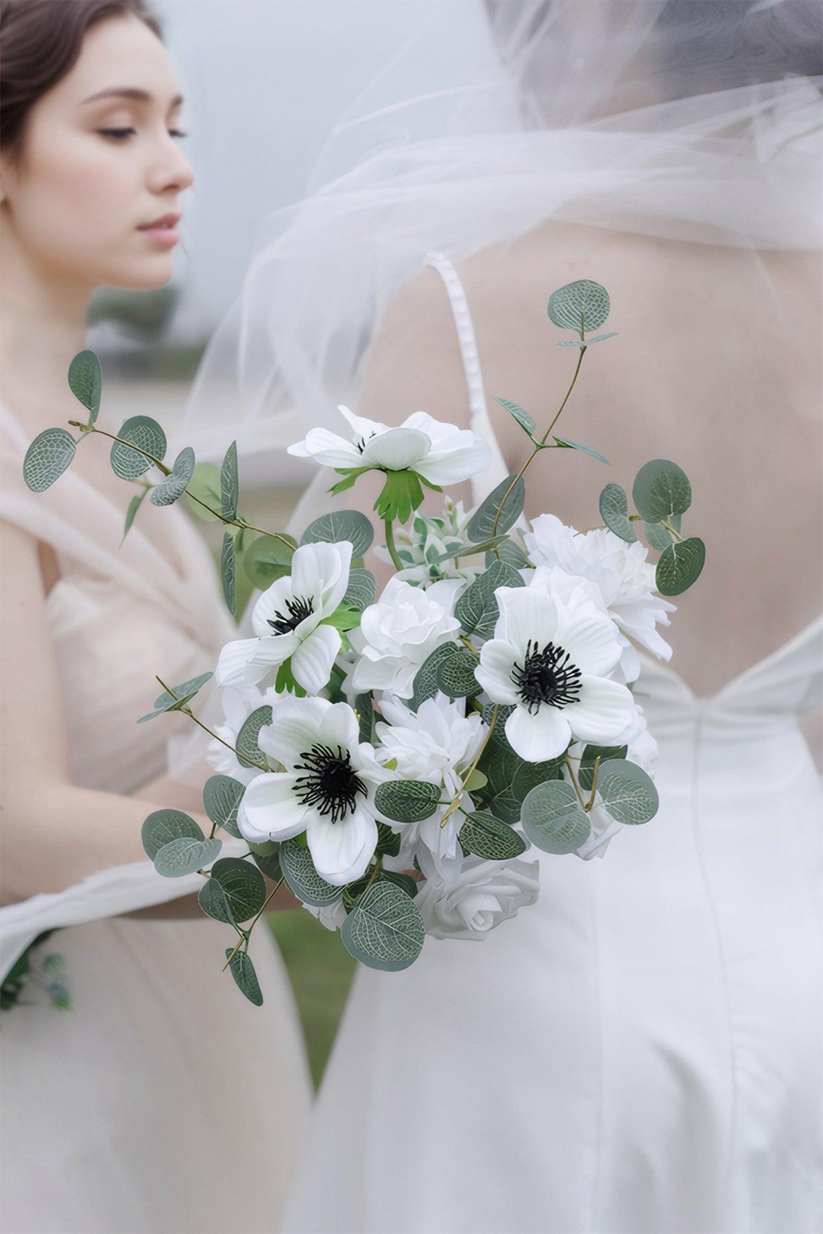 Bridesmaid Bouquets in White & Beige