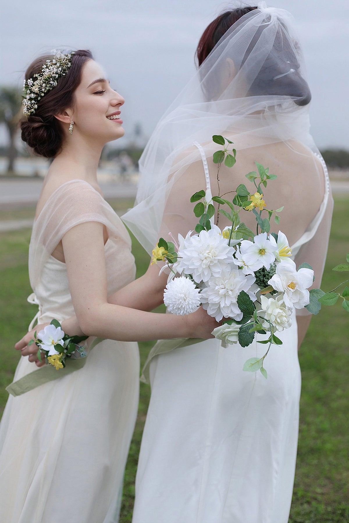 Bridesmaid Bouquets in White & Greens