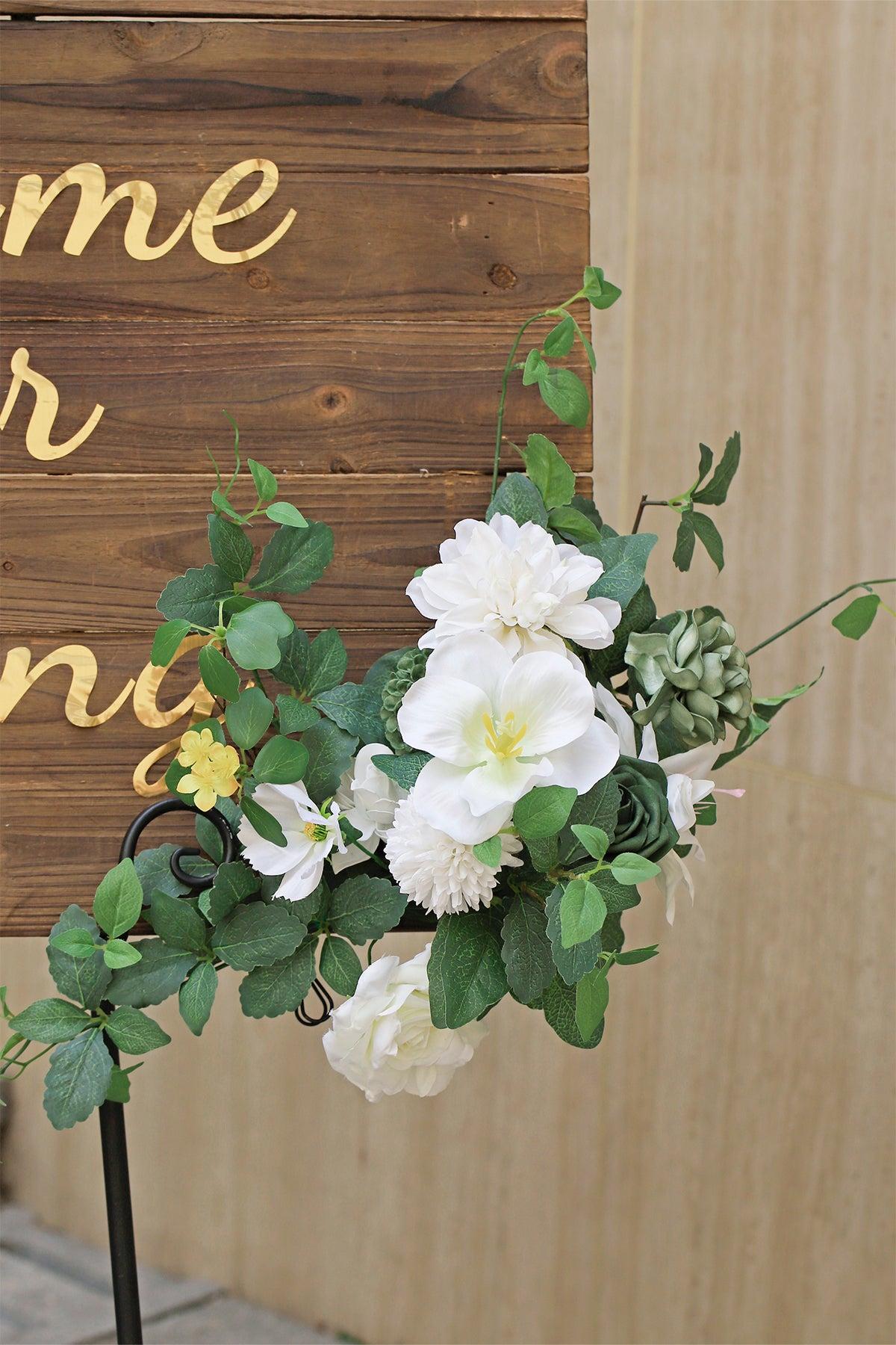 Flower Sign Decor in White & Green