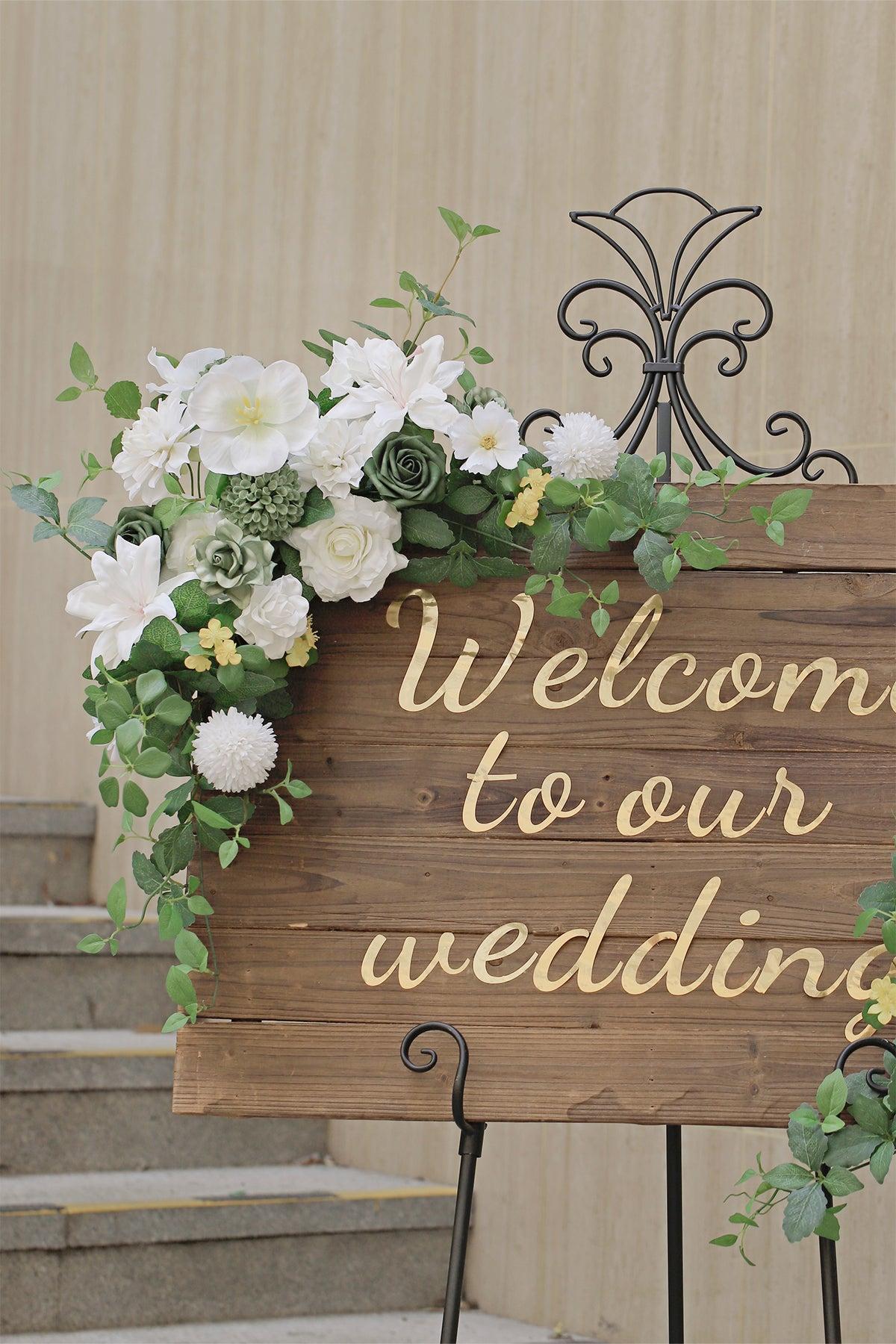 Flower Sign Decor in White & Green